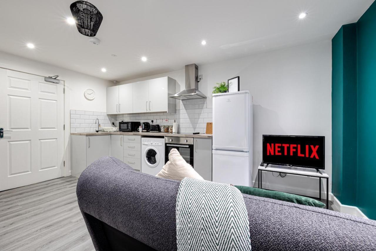 Cosy Modern Apt In Heart Of Stockport - Sleeps 4 Appartamento Esterno foto