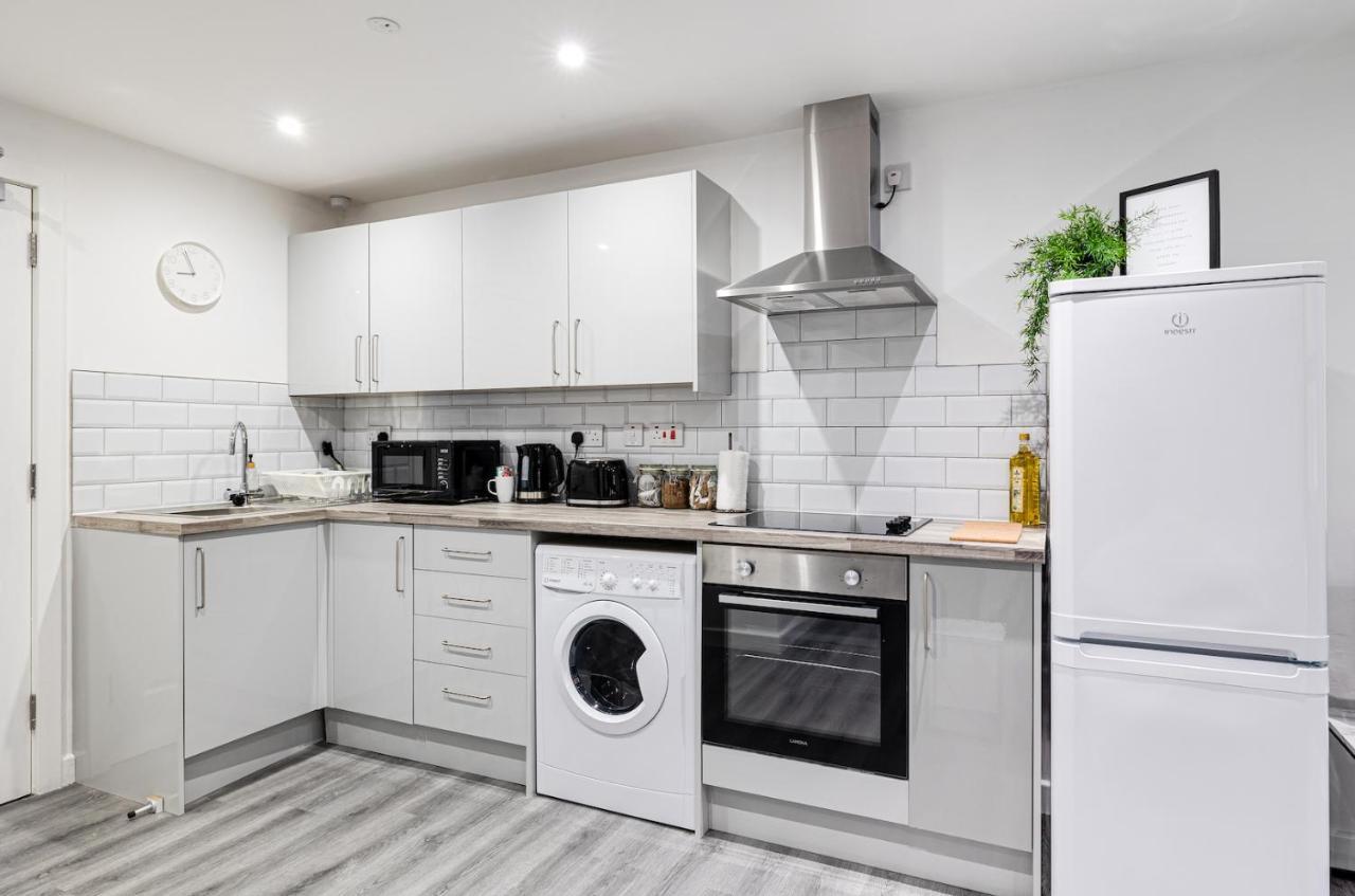Cosy Modern Apt In Heart Of Stockport - Sleeps 4 Appartamento Esterno foto