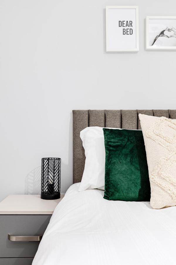 Cosy Modern Apt In Heart Of Stockport - Sleeps 4 Appartamento Esterno foto