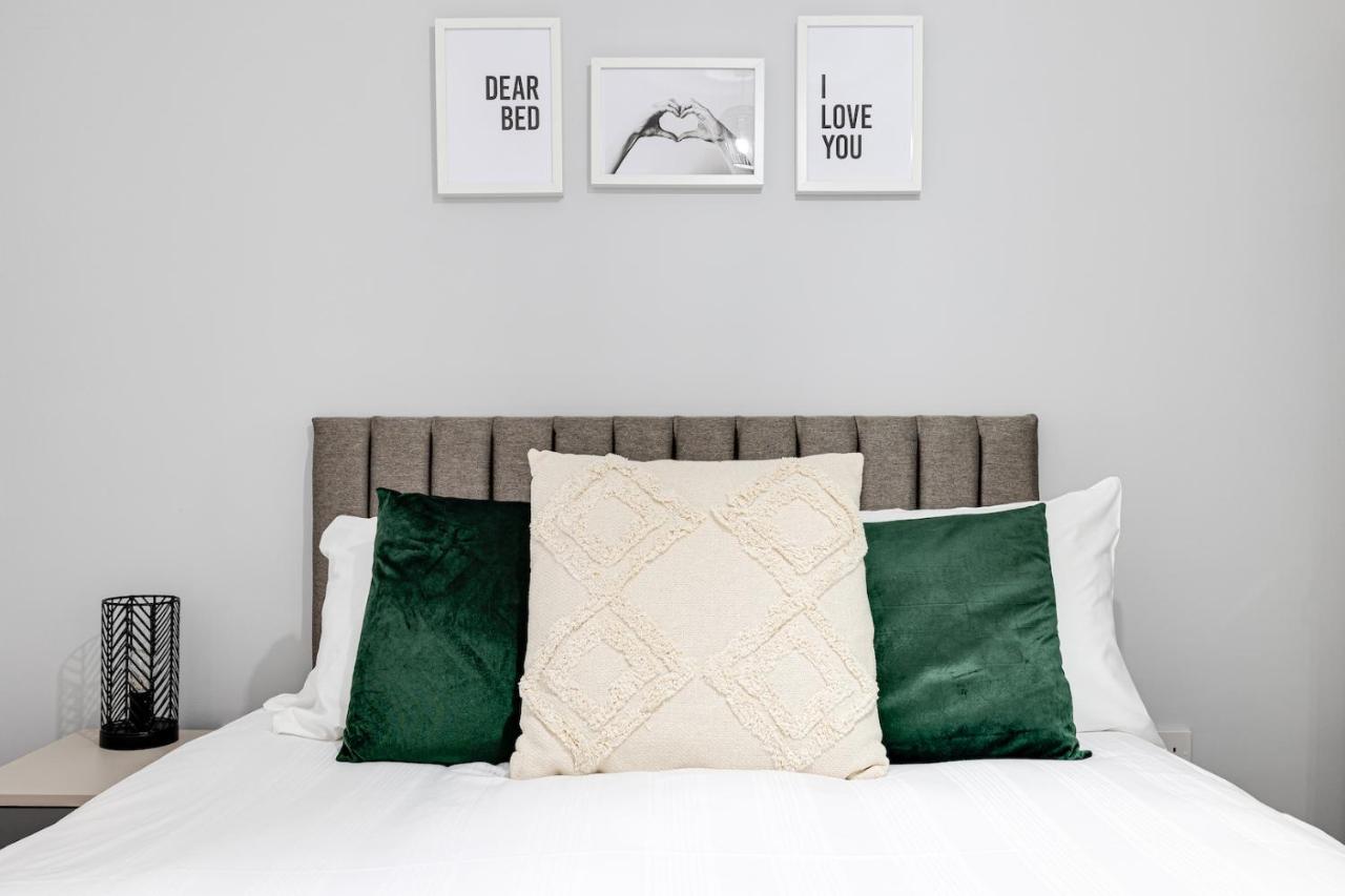 Cosy Modern Apt In Heart Of Stockport - Sleeps 4 Appartamento Esterno foto