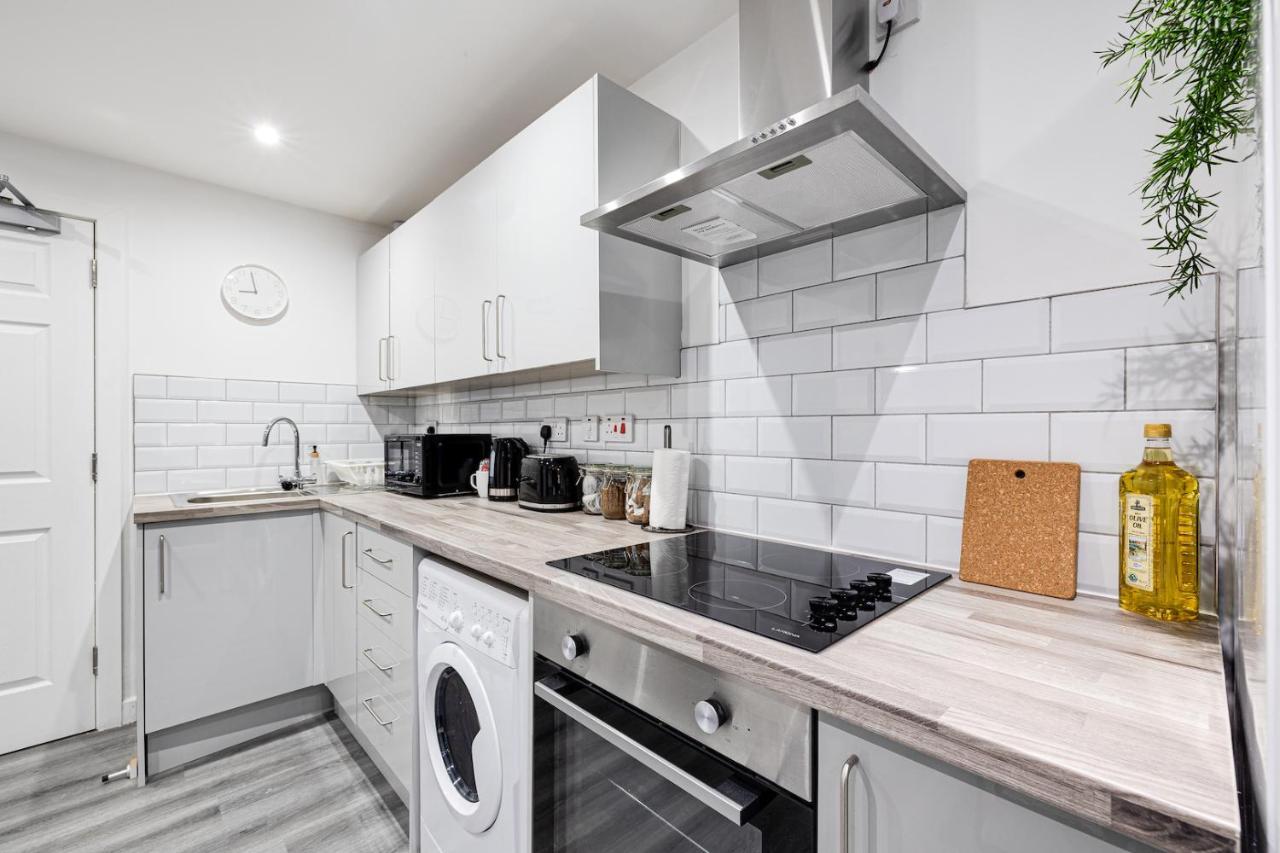 Cosy Modern Apt In Heart Of Stockport - Sleeps 4 Appartamento Esterno foto