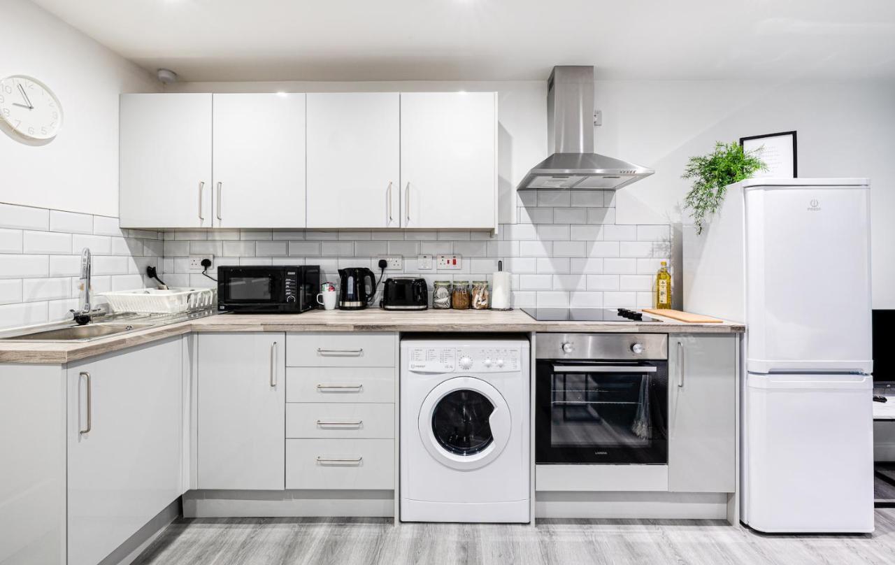 Cosy Modern Apt In Heart Of Stockport - Sleeps 4 Appartamento Esterno foto